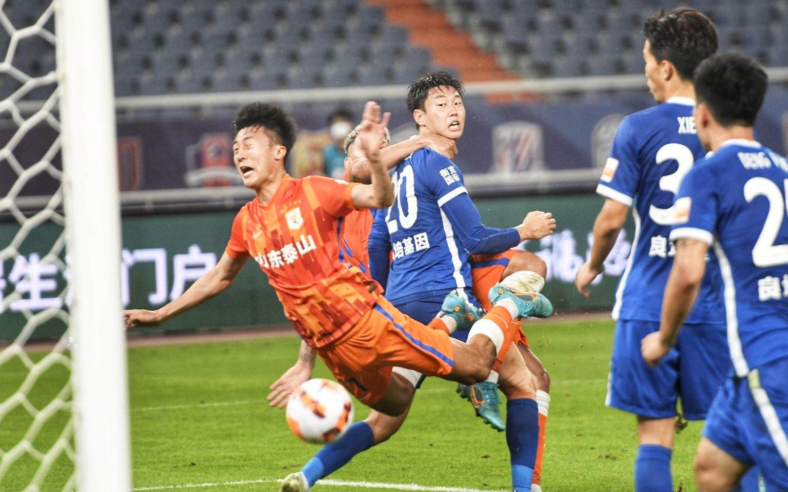 3场贡献6球1助攻，路易斯-布冯再次代表捷克U19上演帽子戏法