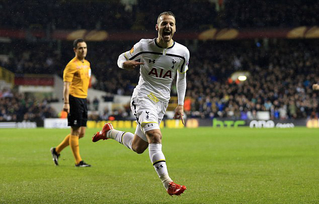 波兰主帅：要帮扎莱夫斯基找回状态；我觉得莱万还没决定未来