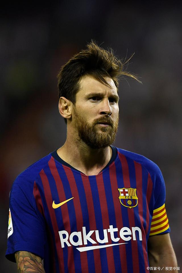 记者：里尔18岁中场布阿迪的团队否认球员与巴黎的转会传闻（记者：里尔18岁中场布阿迪被传转会巴黎，其团队予以否认）