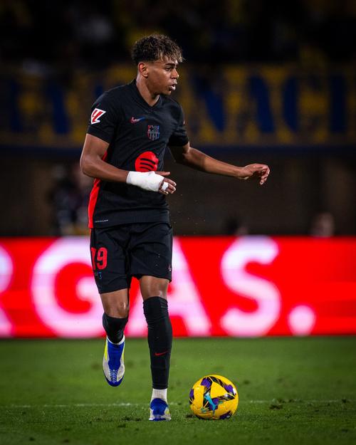 国米客战维罗纳：劳塔罗、博尼领衔锋线，恩里克、比塞克首发（国米客场战维罗纳：劳塔罗携博尼领衔锋线，恩里克与比塞克先发）