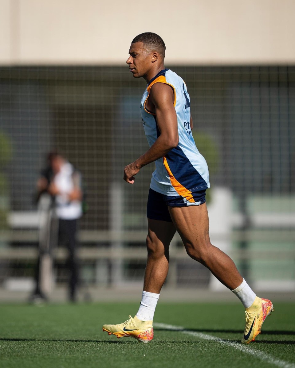 马尔基西奥玩皇马传奇二选一：C罗＞齐达内、大罗